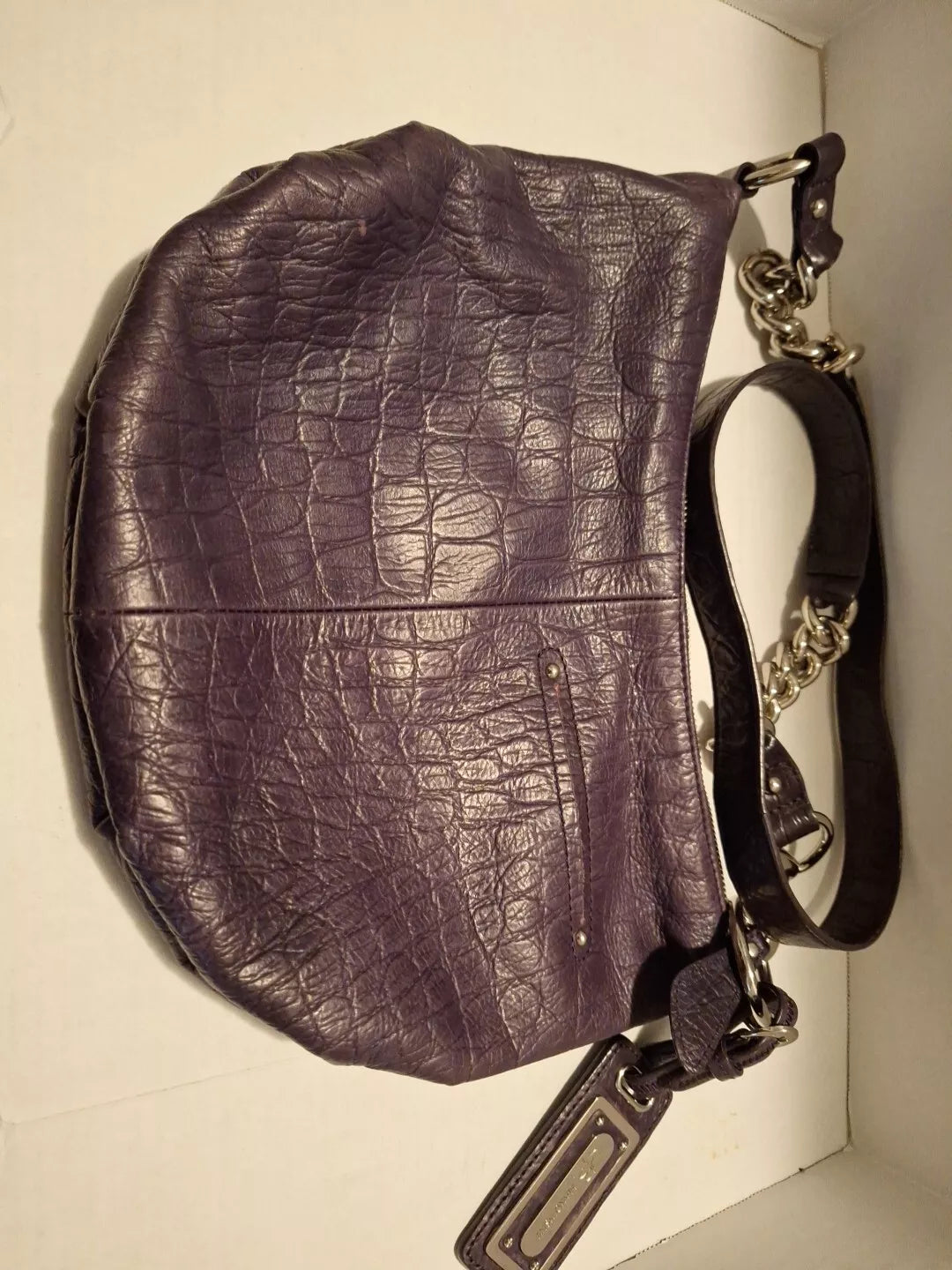 B Makowsky Purple Genuine leather handbag Shoulder Strap Is Leather And Chain