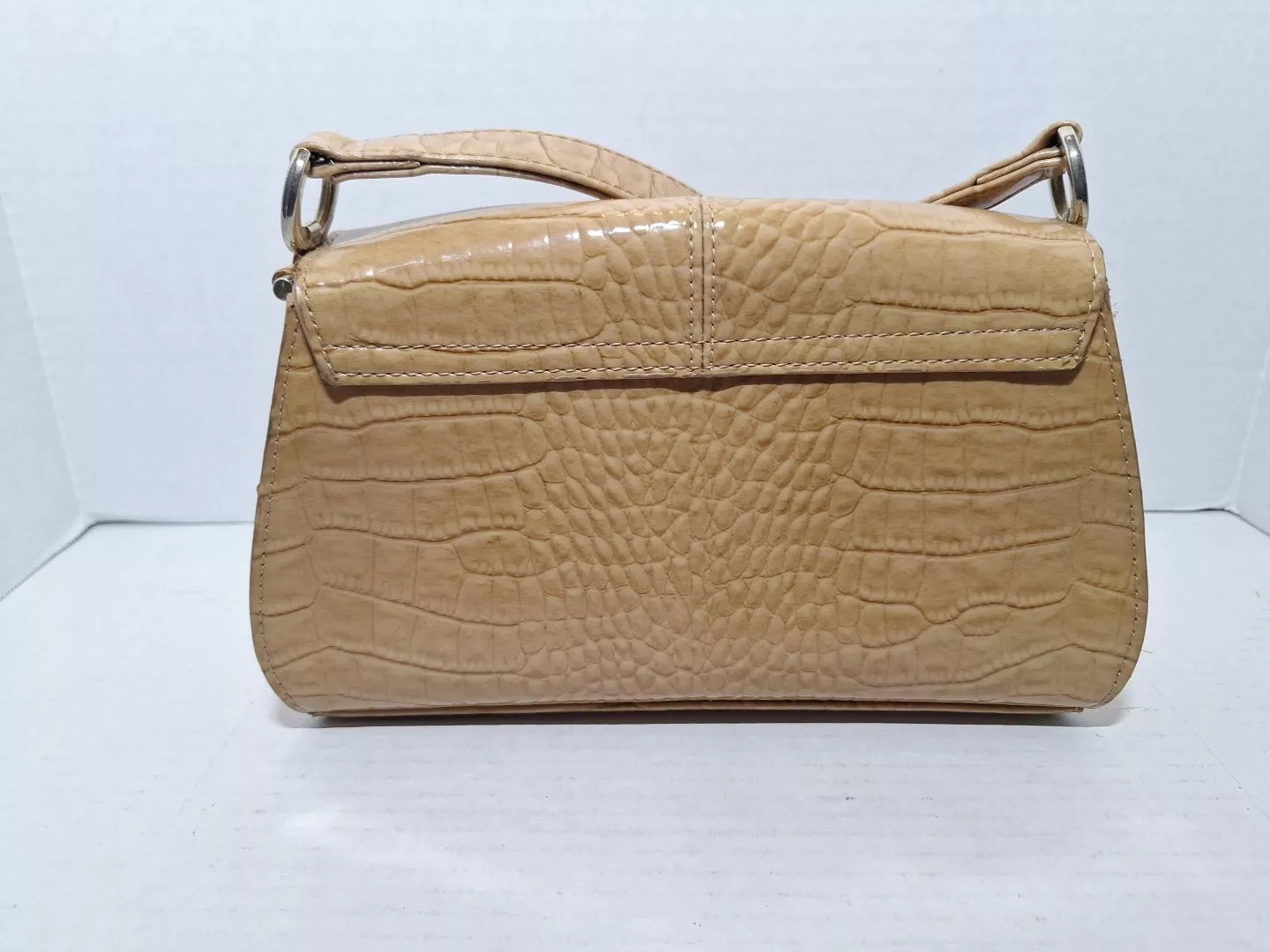 liz claiborne gold purse