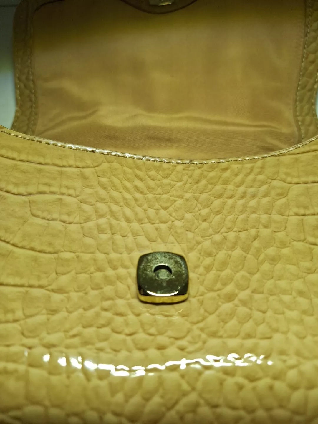 liz claiborne gold purse